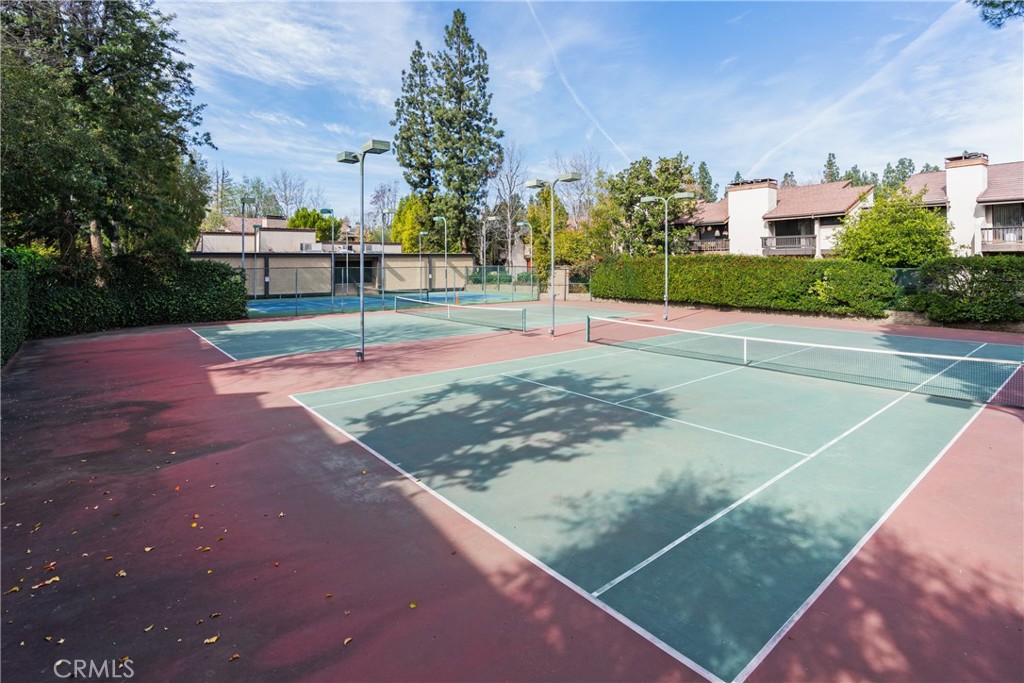 5757 Owensmouth Avenue, Unit 1 Woodland Hills, CA 91367 - Photo 5 of 42 a view of a tennis court