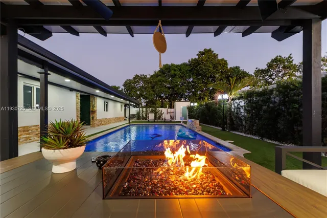 $699,999 | 4360 Northwest 205th Street, Miami Gardens, FL 33055