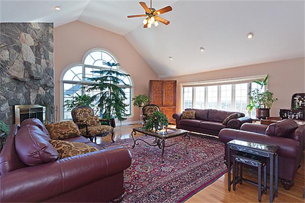 76 Raffaele Drive Waltham, MA 02452 - Photo 7 of 17 Gallery Image 7