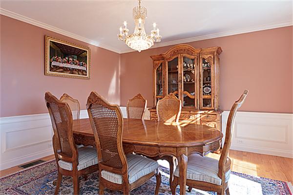 76 Raffaele Drive Waltham, MA 02452 - Photo 8 of 17 Gallery Image 8