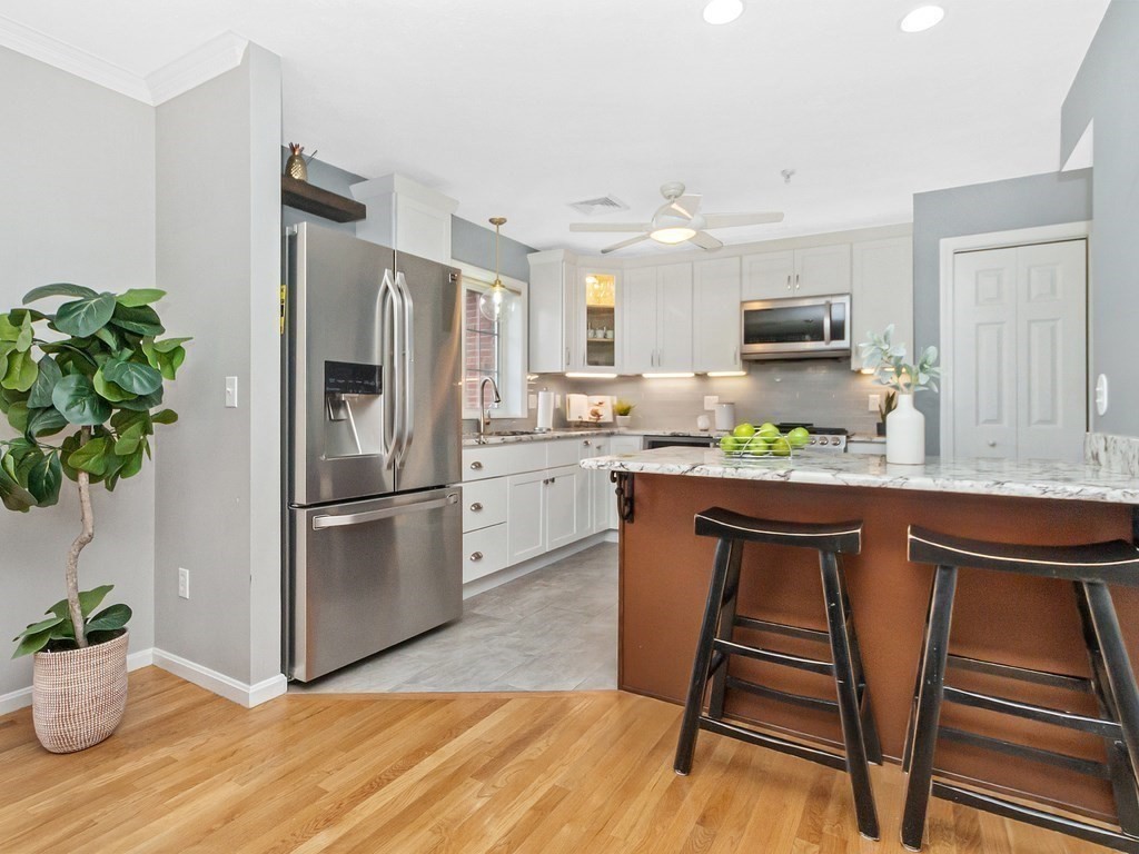 7 Conant Road, Unit 13 Winchester, MA 01890 - Photo 3 of 23 Gallery Image 3