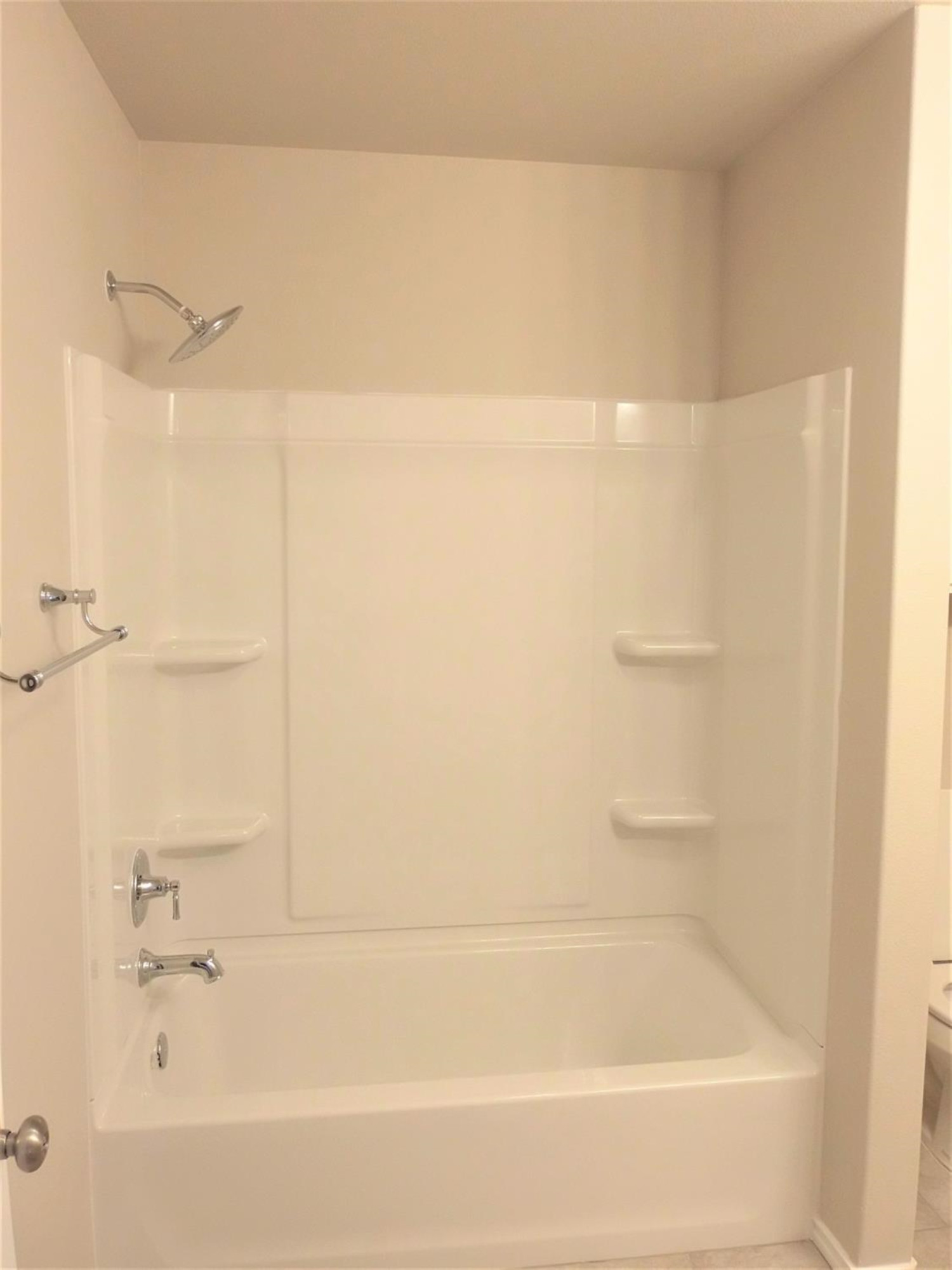 3712 Prentiss Avenue Lubbock, TX 79407 - Photo 10 of 23 a bathroom with a bathtub