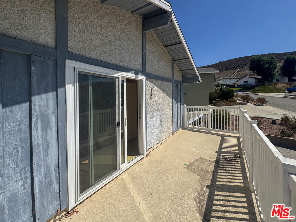 766 Wishard Avenue Simi Valley, CA 93065 - Photo 26 of 36