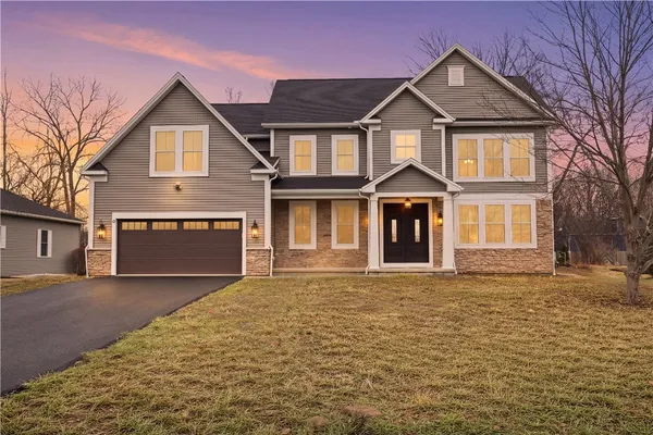 $899,500 | 8 Nightfrost Lane, Henrietta, NY 14467