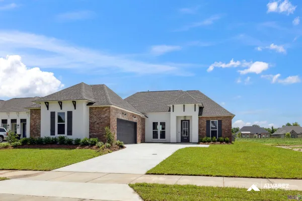 $439,990 | 10141 Sanctuary Oaks Drive, Baton Rouge, LA 70817