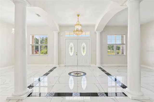 a view of entryway and hall