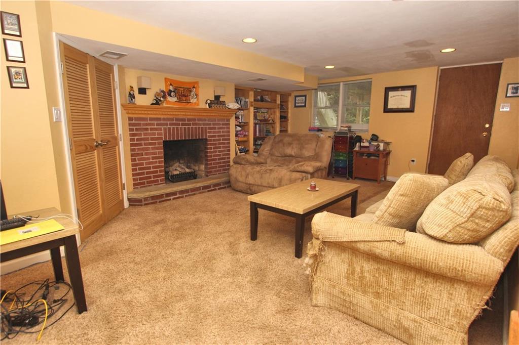 112 Conewanta Road Pittsburgh, PA 15241 - Photo 16 of 25