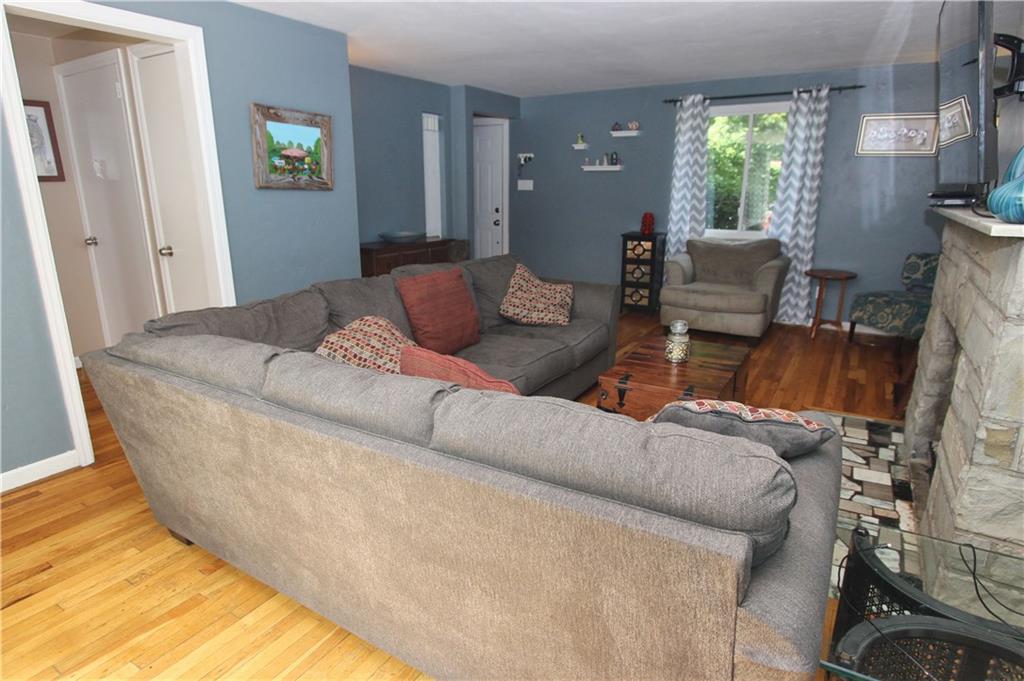 112 Conewanta Road Pittsburgh, PA 15241 - Photo 3 of 25