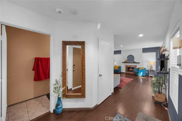 $689,000 | 11522 Honeyglen Road, Unit 26, Pacoima, CA 91331