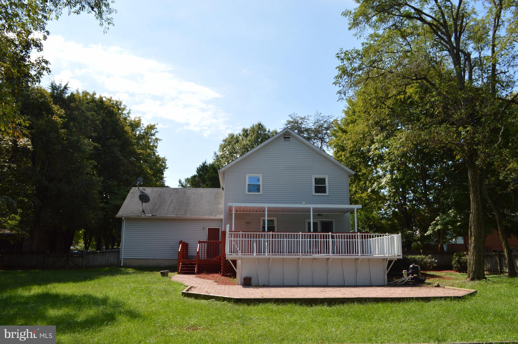 7908 Rugby Road Manassas Park, VA 20111 - Photo 3 of 19 Exterior (Rear)