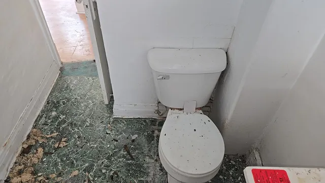 a view of walk in closet