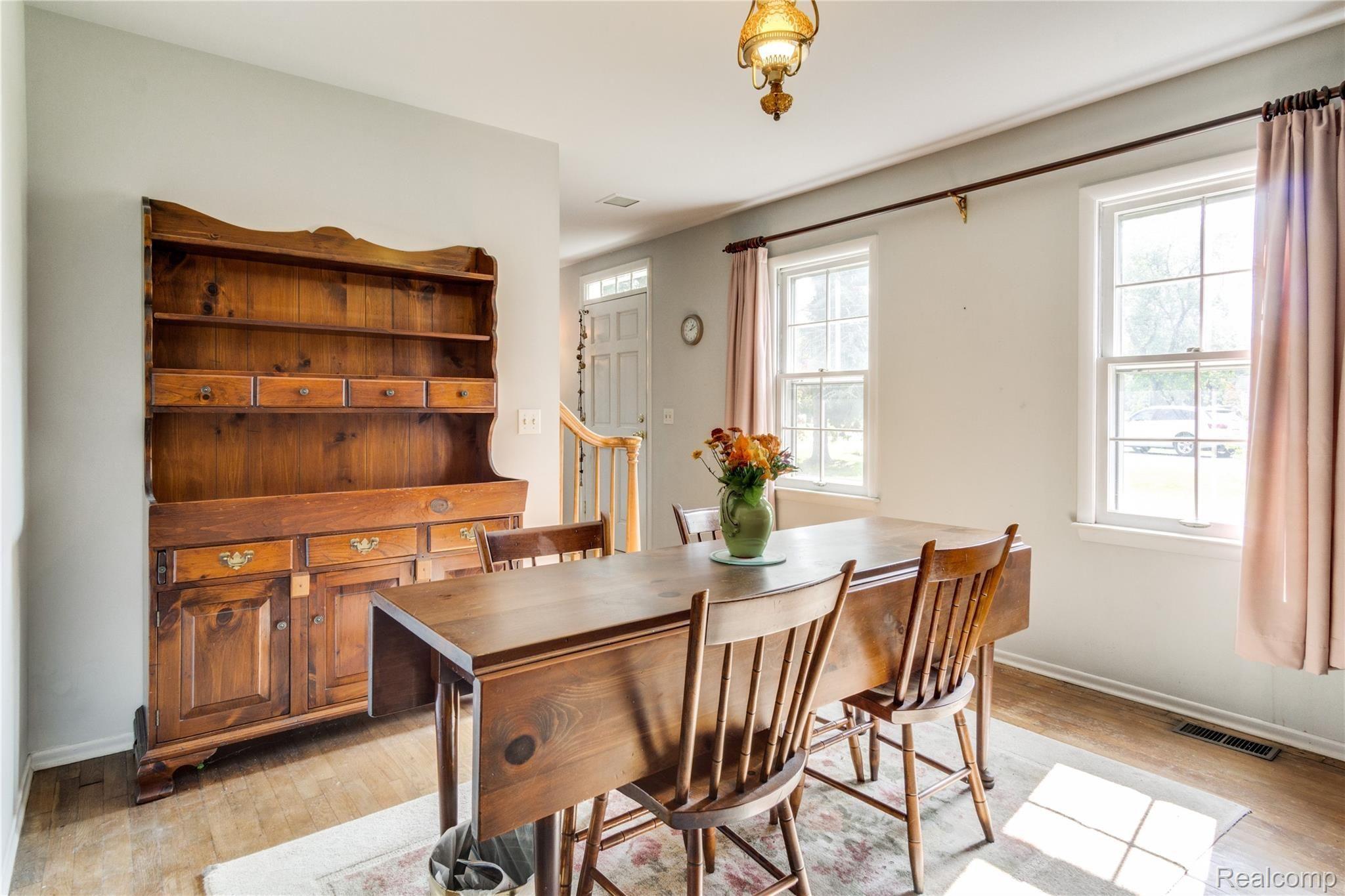 5166 Stevens Road Clarkston, MI 48346 - Photo 10 of 40 Interiors (9 of 39).jpg