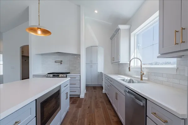 $420,000 | 212 Allison Road, Lexington, IL 61753