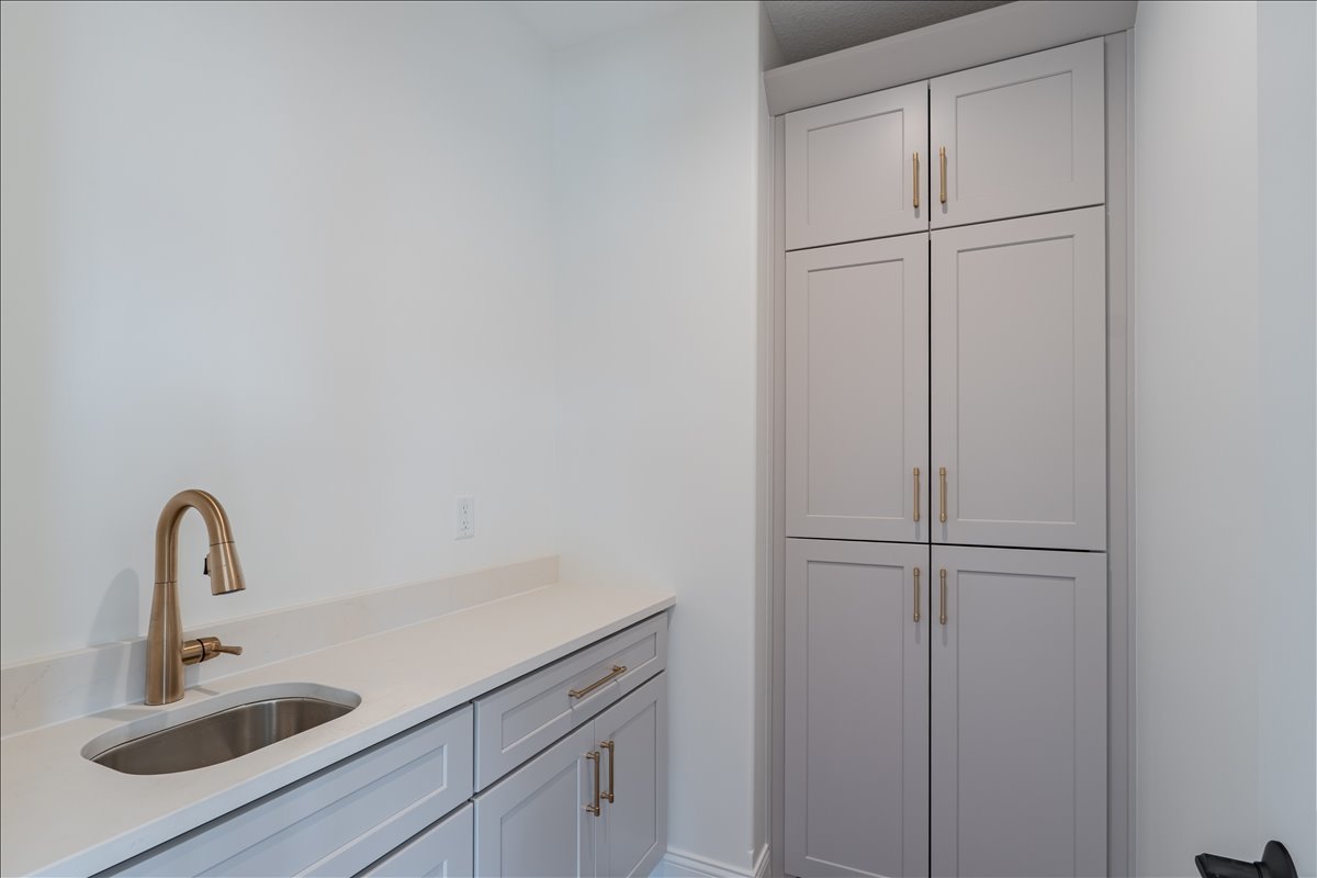 212 Allison Road Lexington, IL 61753 - Photo 25 of 57