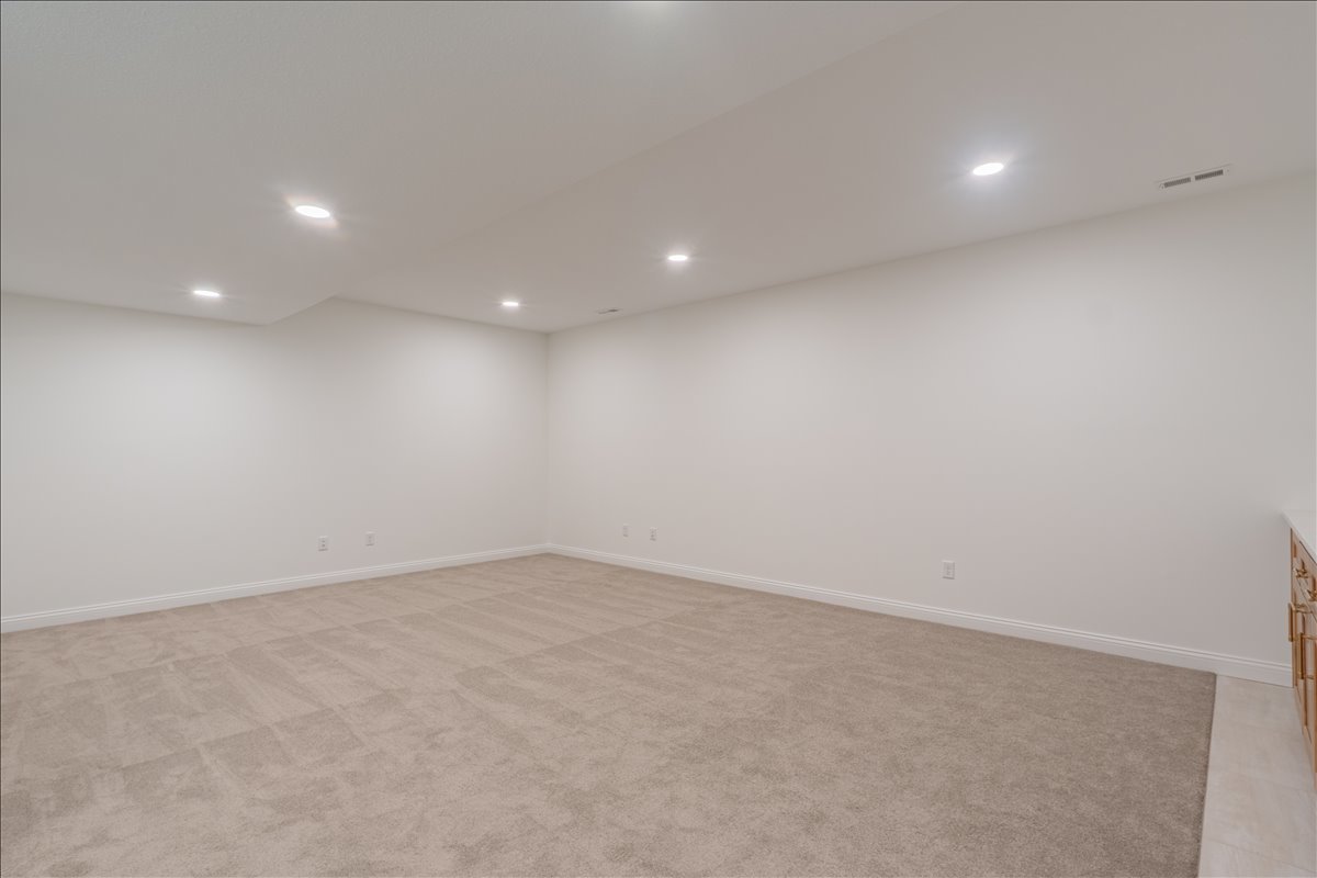 212 Allison Road Lexington, IL 61753 - Photo 37 of 57