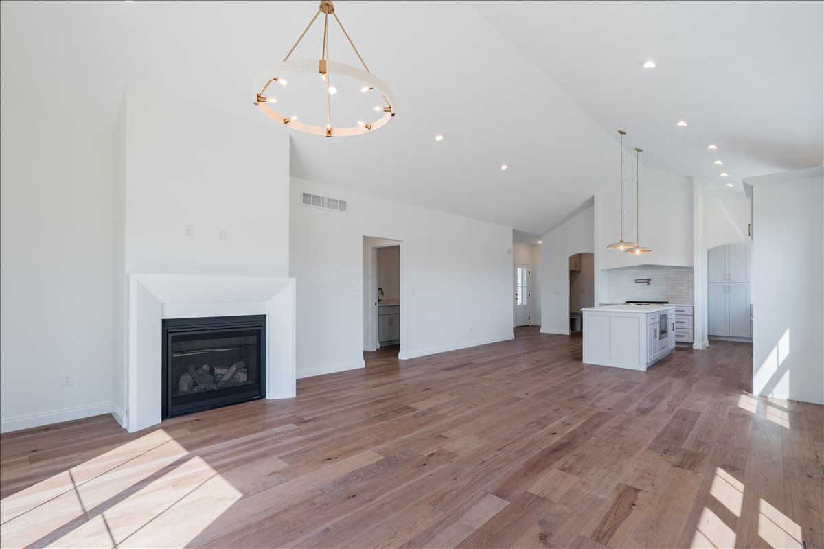 212 Allison Road Lexington, IL 61753 - Photo 5 of 39