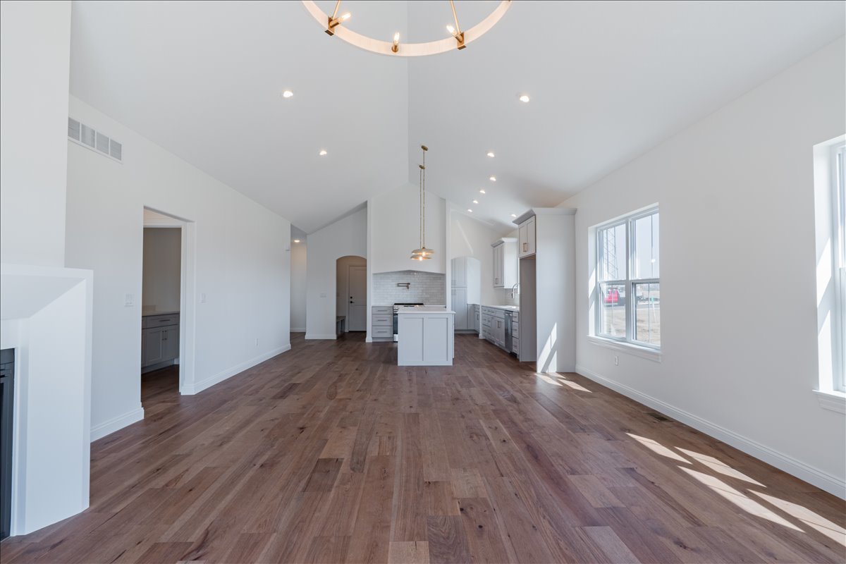 212 Allison Road Lexington, IL 61753 - Photo 6 of 57