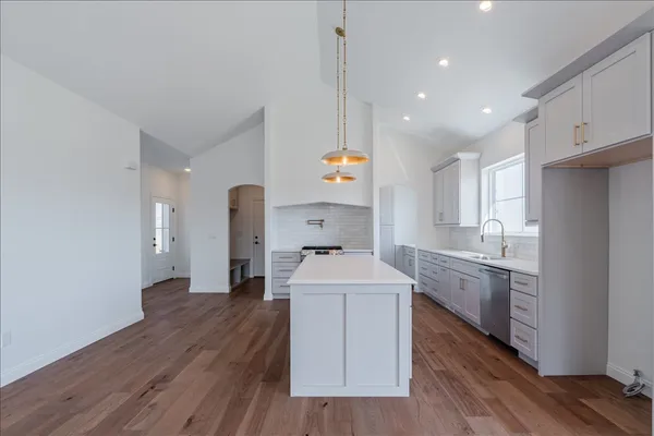 $420,000 | 212 Allison Road, Lexington, IL 61753