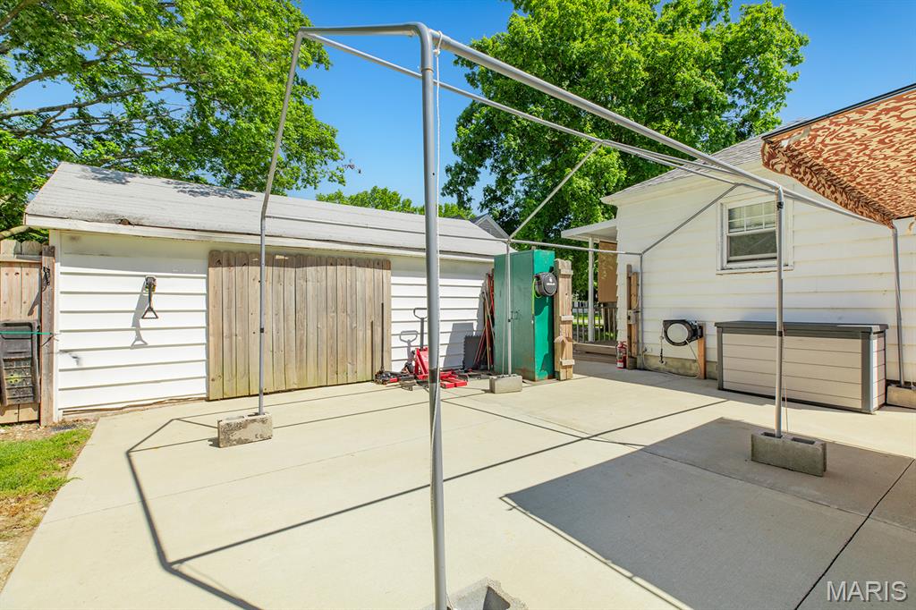 806 Taylor Avenue Godfrey, IL 62035 - Photo 16 of 40