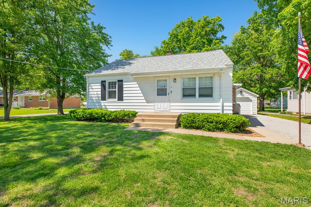 806 Taylor Avenue Godfrey, IL 62035 - Photo 4 of 40