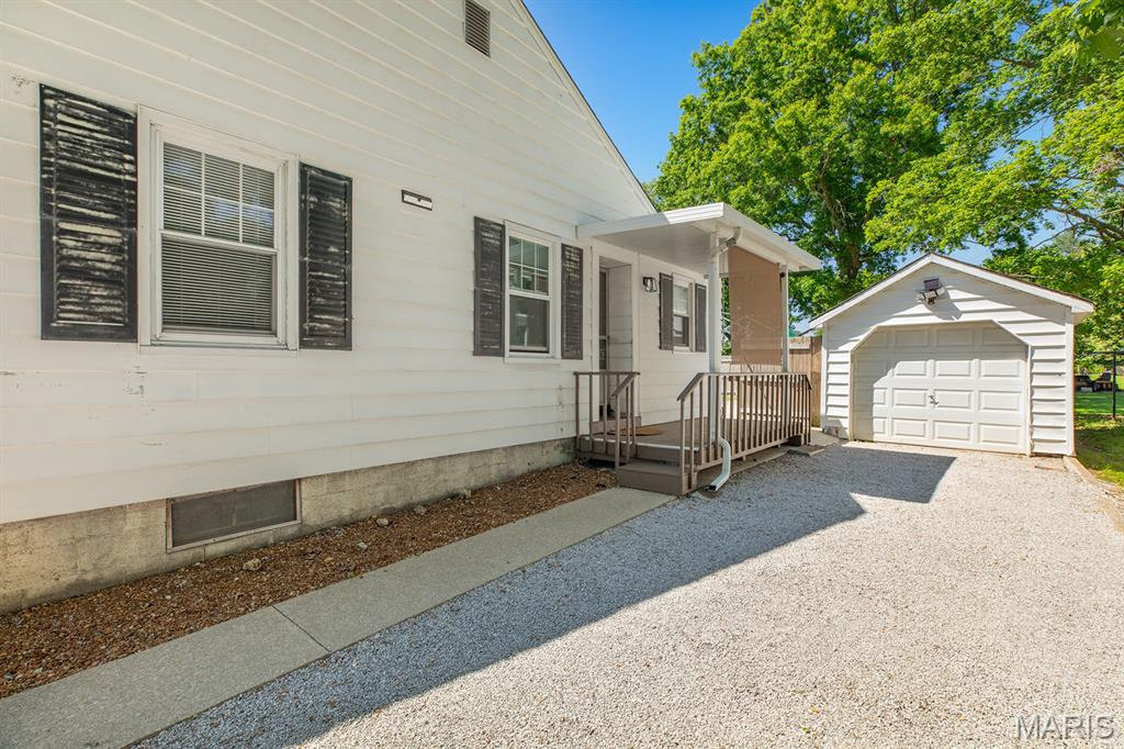 806 Taylor Avenue Godfrey, IL 62035 - Photo 6 of 40