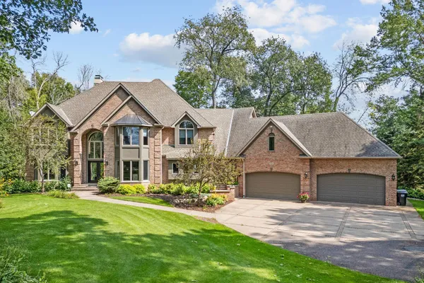 $1,495,000 | 25665 West Comfort Drive, Wyoming, MN 55092