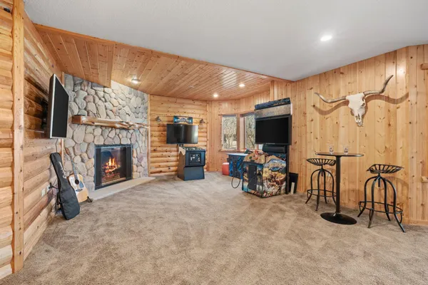 $1,495,000 | 25665 West Comfort Drive, Wyoming, MN 55092