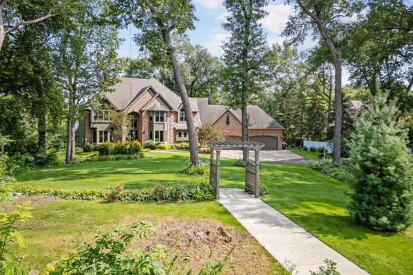 $1,495,000 | 25665 West Comfort Drive, Wyoming, MN 55092
