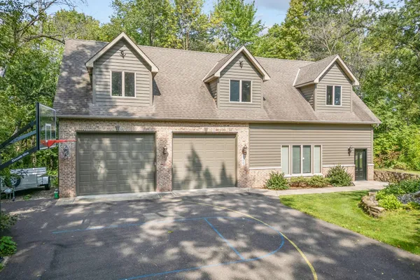 $1,495,000 | 25665 West Comfort Drive, Wyoming, MN 55092