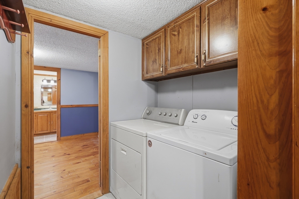 987 Patriots Road Templeton, MA 01468 - Photo 30 of 39 a view of utility room