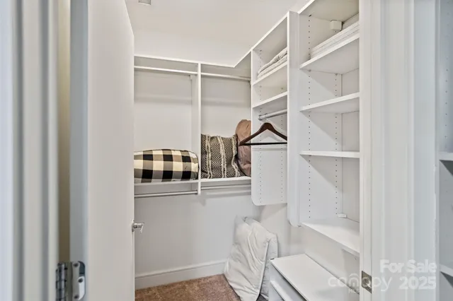 $590,000 | 333 West Trade Street, Unit 1301, Charlotte, NC 28202