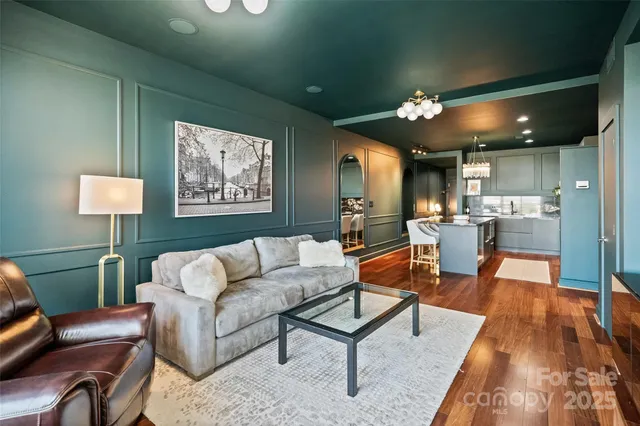 $590,000 | 333 West Trade Street, Unit 1301, Charlotte, NC 28202