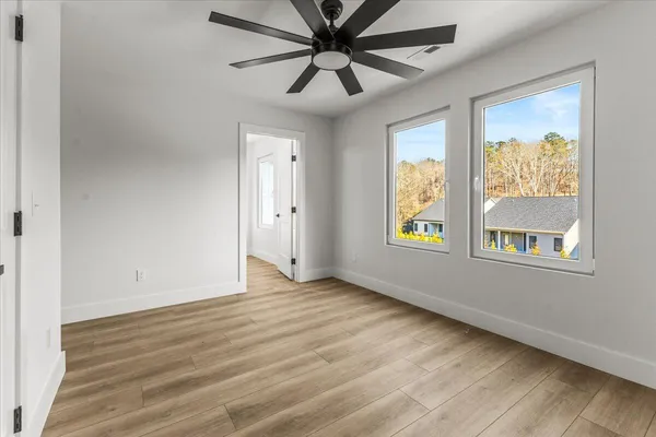 $1,049,999 | 10541 East Brainerd Road, Apison, TN 37302