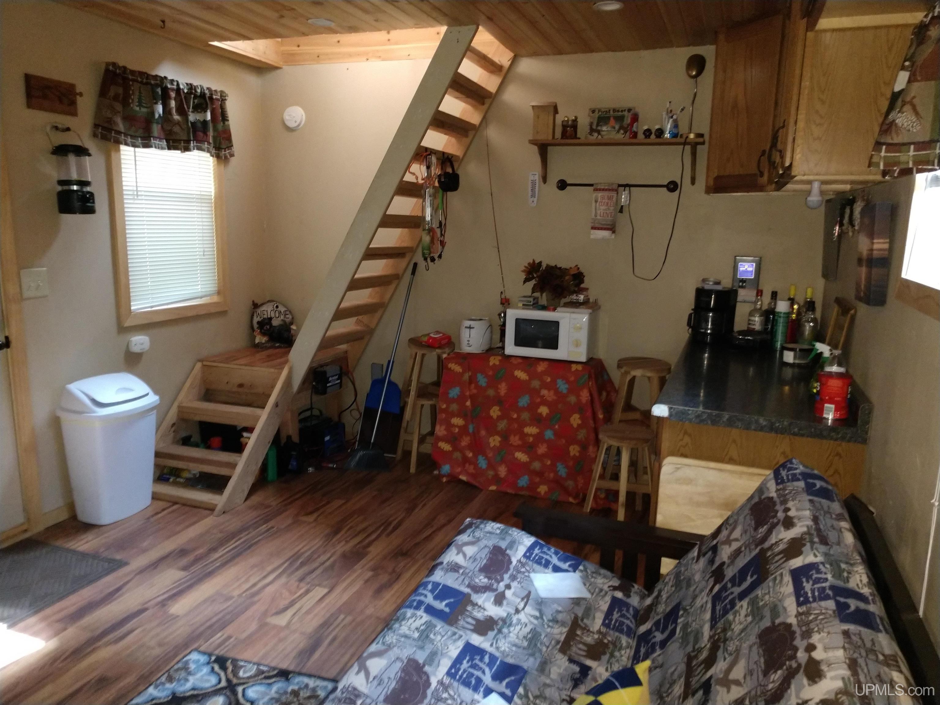 601 County Road 601 Road Republic, MI 49879 - Photo 7 of 60