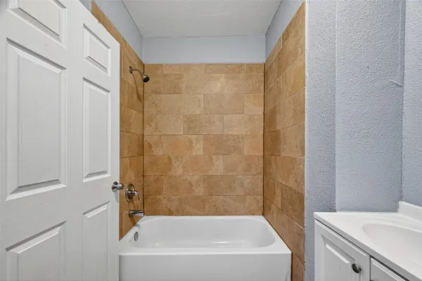 $1,495 | 10106 Sierra Drive, Houston, TX 77051