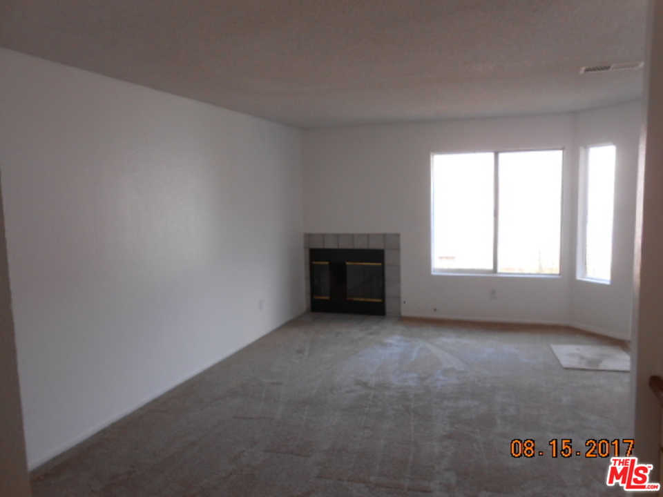 175 Racquet Club Drive Compton, CA 90220 - Photo 3 of 17 Gallery Image 3