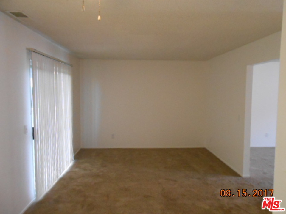 175 Racquet Club Drive Compton, CA 90220 - Photo 4 of 17 Gallery Image 4