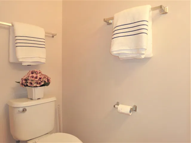 $2,295 | 9204 Holly Lane North, Unit 403, Maple Grove, MN 55311