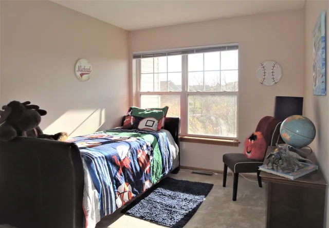 $2,295 | 9204 Holly Lane North, Unit 403, Maple Grove, MN 55311