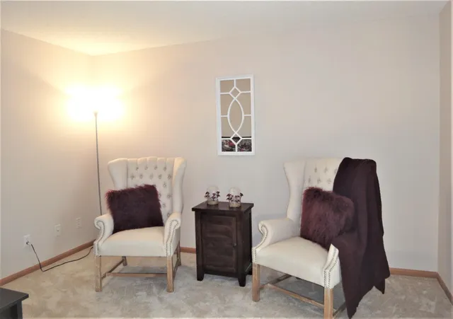 $2,295 | 9204 Holly Lane North, Unit 403, Maple Grove, MN 55311