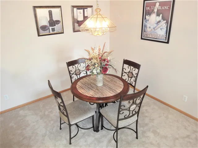 $2,295 | 9204 Holly Lane North, Unit 403, Maple Grove, MN 55311