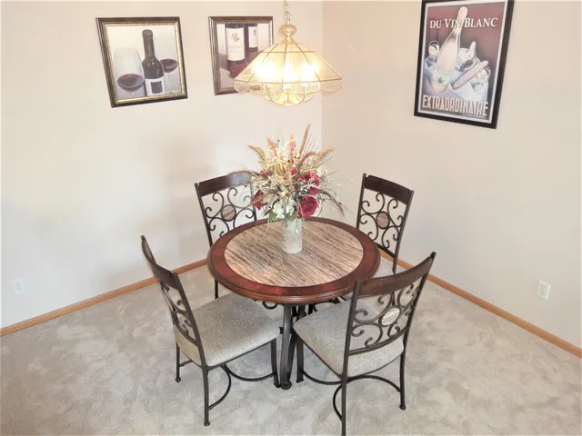 $2,295 | 9204 Holly Lane North, Unit 403, Maple Grove, MN 55311