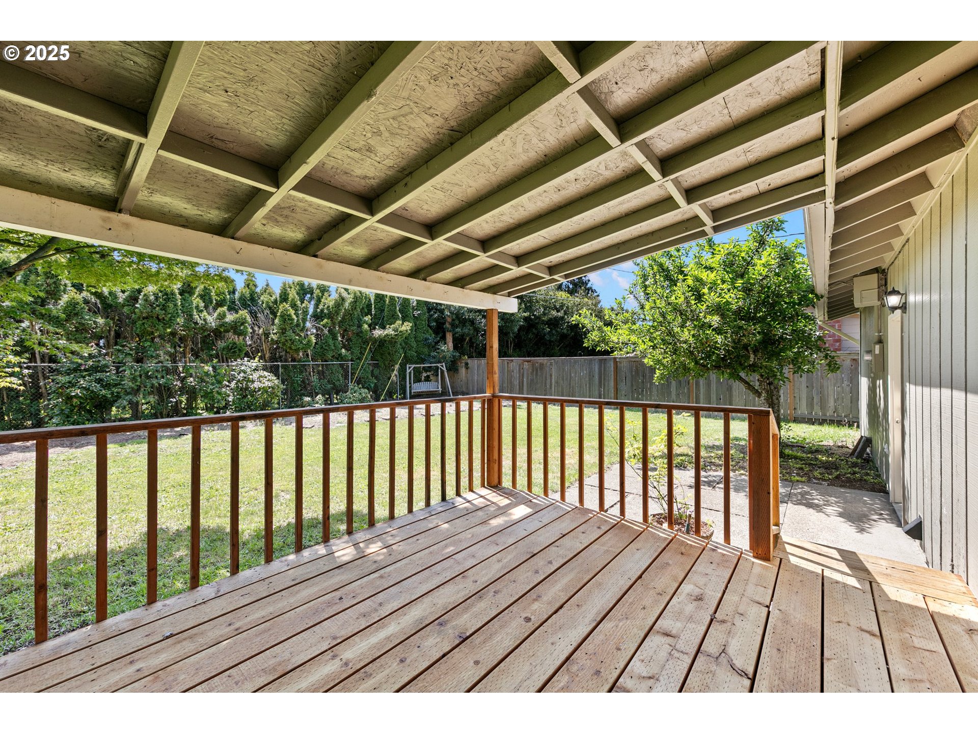 620 Nottingham Avenue Eugene, OR 97404 - Photo 28 of 36 a view of balcony with wooden floor