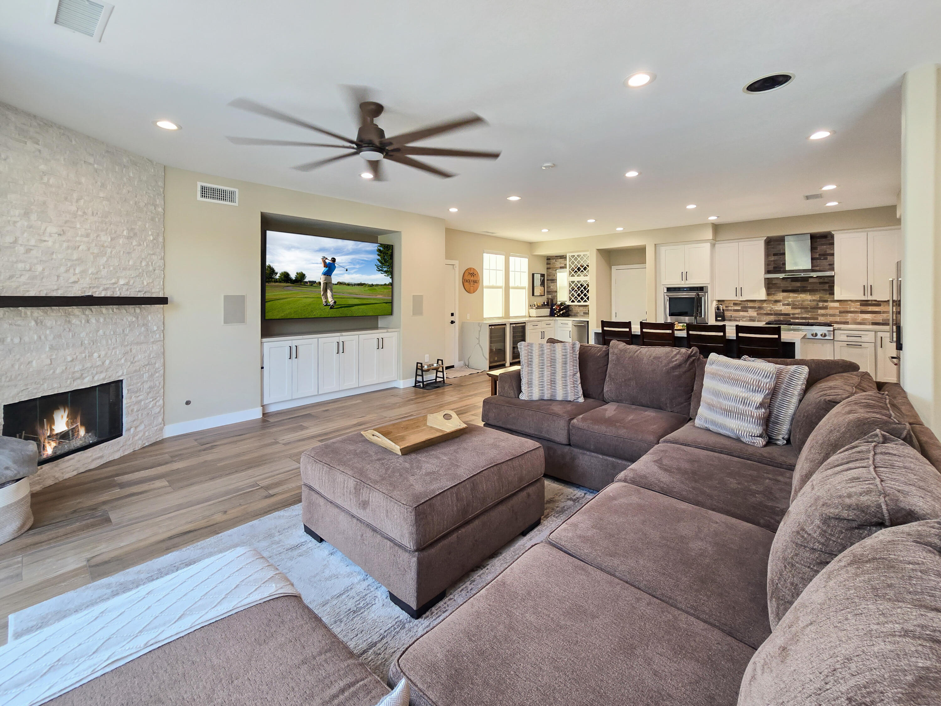 80501 Denton Drive Indio, CA 92203 - Photo 15 of 42 a living room with furniture and a flat screen tv