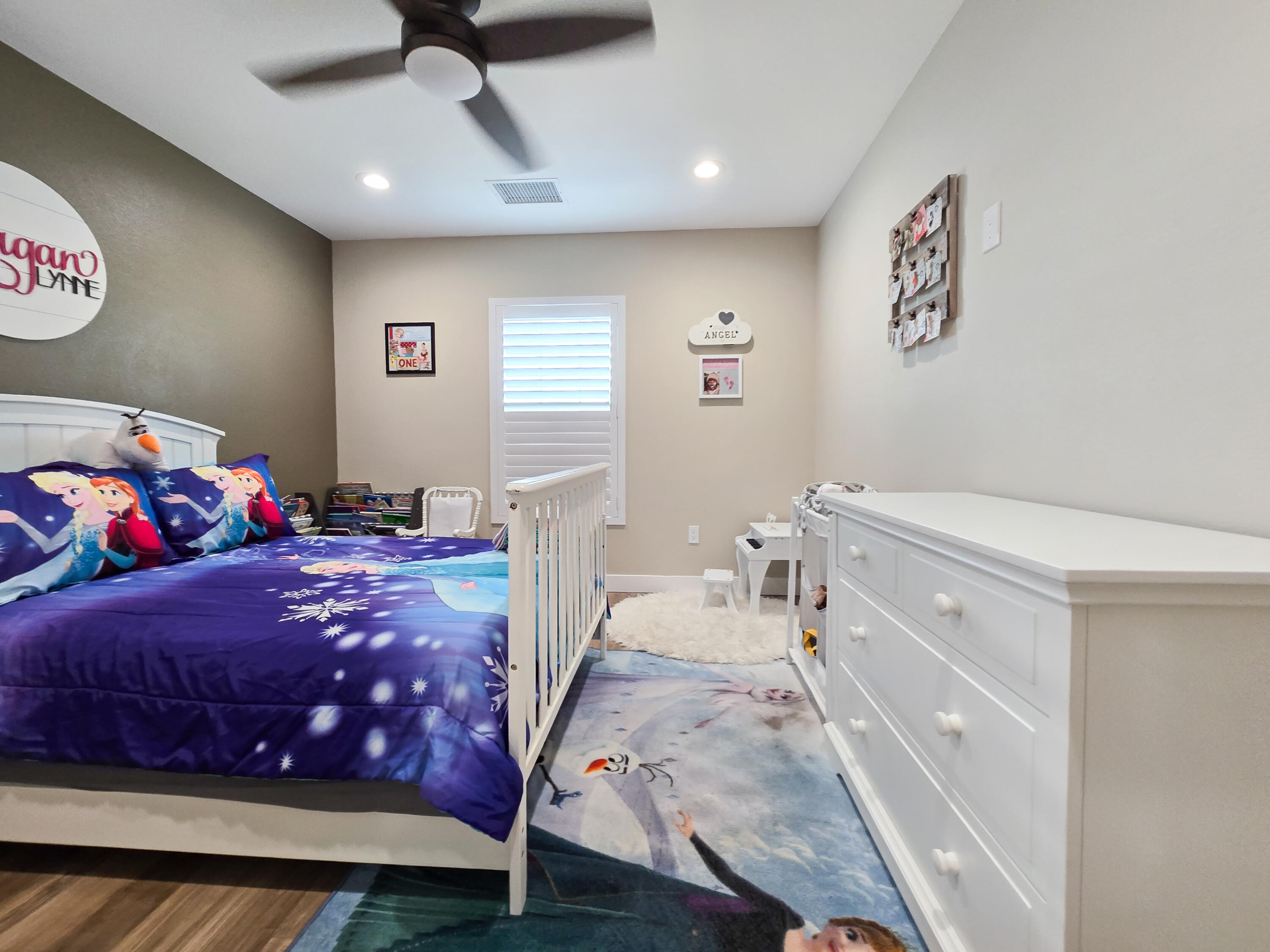 80501 Denton Drive Indio, CA 92203 - Photo 28 of 42 a bedroom with a bed and a dresser