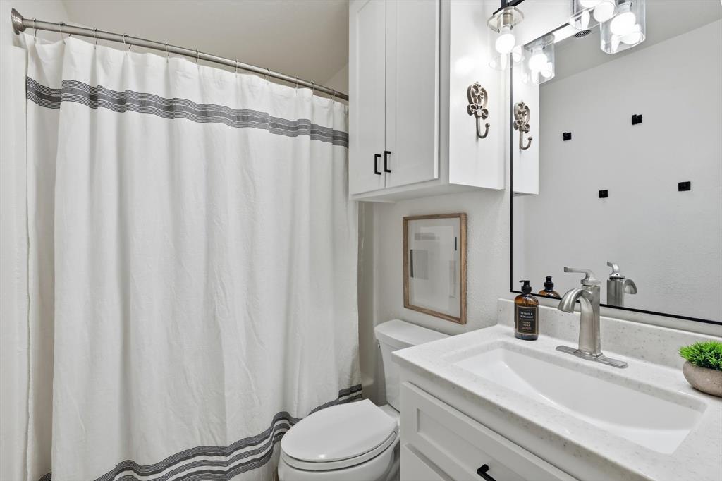 3033 Hells Gate Loop, Unit E207 Strawn, TX 76475 - Photo 18 of 27