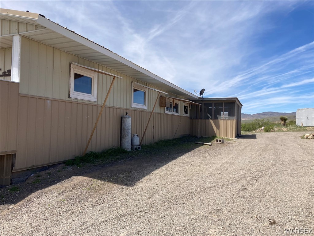 6309 Carrizo Road Golden Valley, AZ 86413 - Photo 8 of 91 Gallery Image 8