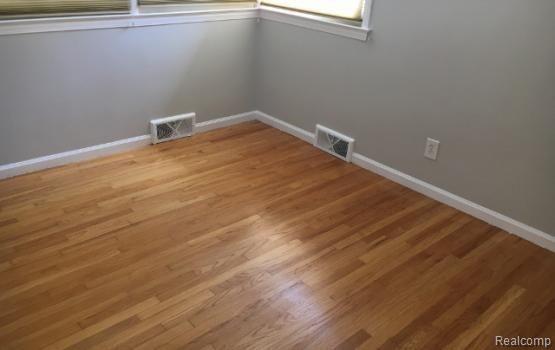 1823 Bradford Road Birmingham, MI 48009 - Photo 22 of 33