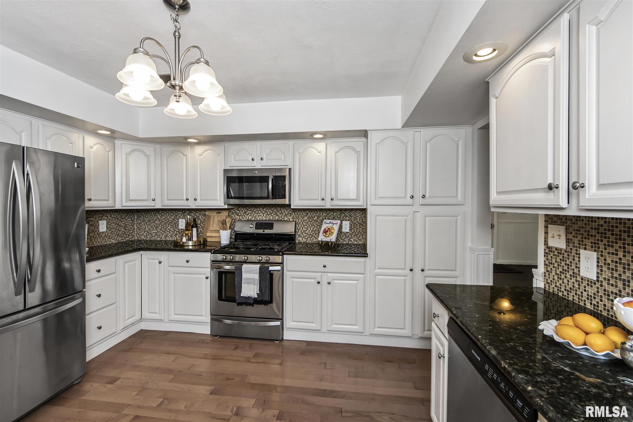 9350 North Pine Tree Road Peoria, IL 61615 - Photo 11 of 50 Gallery Image 11