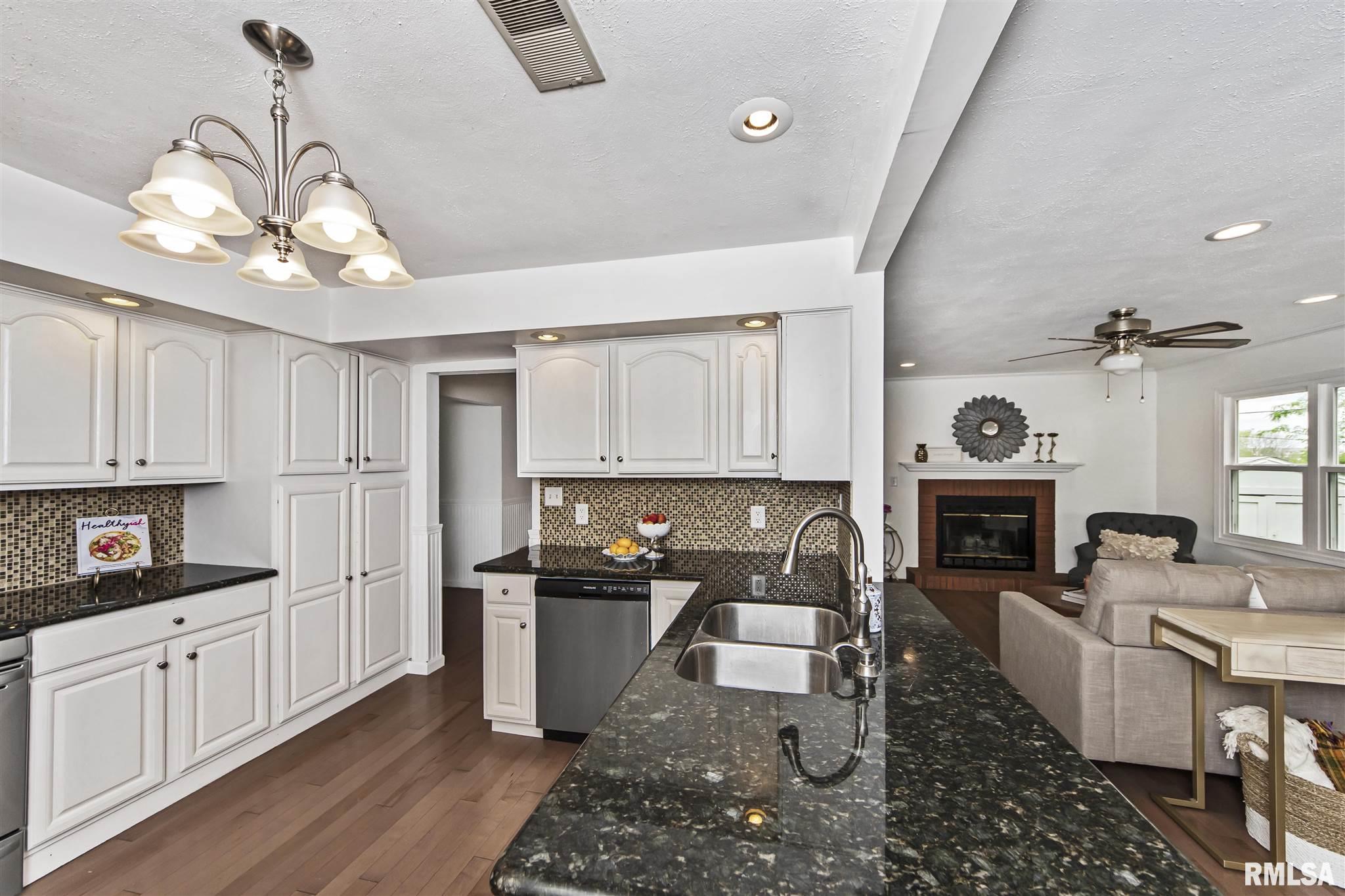 9350 North Pine Tree Road Peoria, IL 61615 - Photo 13 of 50 Gallery Image 13